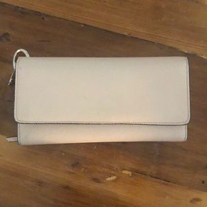Henri bendel wallet